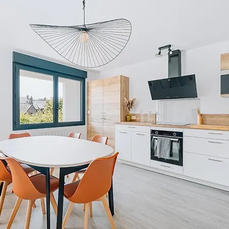 Maison Avec Terrasse - A Pied A Carteret