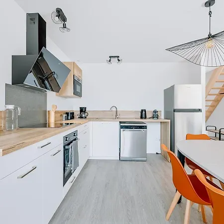 Maison Avec Terrasse - A Pied A Carteret Holiday home *